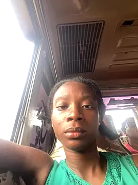 Snapshot of GeileErica chatting on December 4, 7:33 pm GeileErica online show from December 4, 7:33 pm