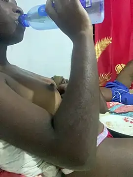 Snapshot of GeileErica chatting on December 14, 11:09 pm GeileErica online show from December 14, 11:09 pm