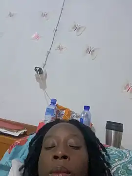 Snapshot of GeileErica chatting on December 15, 8:57 pm GeileErica online show from December 15, 8:57 pm