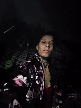 Snapshot of DarkAngelz1 chatting on November 27, 1:29 am DarkAngelz1 online show from November 27, 1:29 am