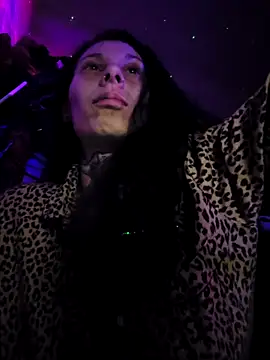 Snapshot of DarkAngelz1 chatting on December 5, 12:30 am DarkAngelz1 online show from December 5, 12:30 am