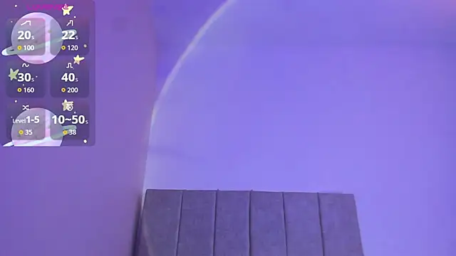 liiamluna  online show from October 7, 9:39 am