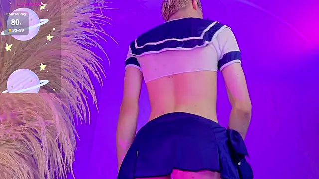 liiamluna  online show from January 13, 5:24 am