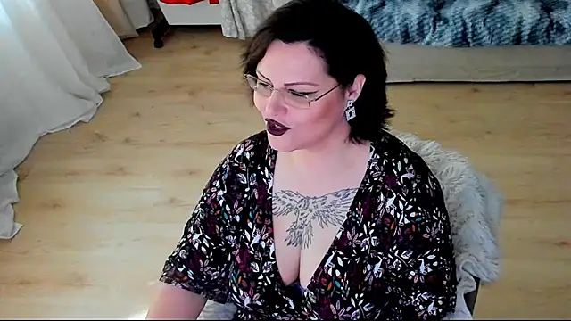 Snapshot of Squirt_Kimm chatting on June 6, 2:00 pm Squirt Kimm online show from June 6, 2:00 pm