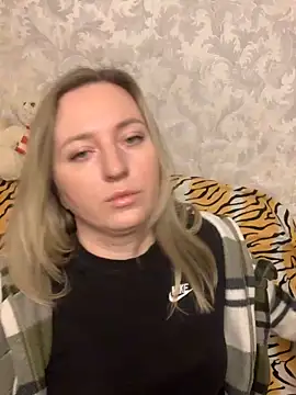 hotsteacher online show from March 24, 2:27 am