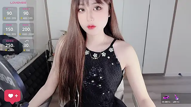 Snapshot of OwQoll chatting on September 12, 4:45 am OwQoll online show from September 12, 4:45 am