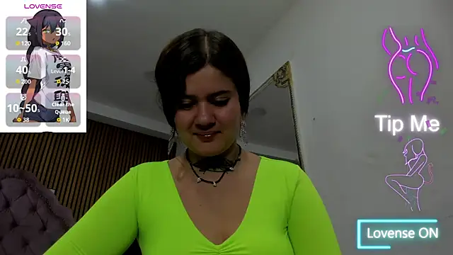 Snapshot of RosalineGrey chatting on October 4, 5:27 am RosalineGrey online show from October 4, 5:27 am