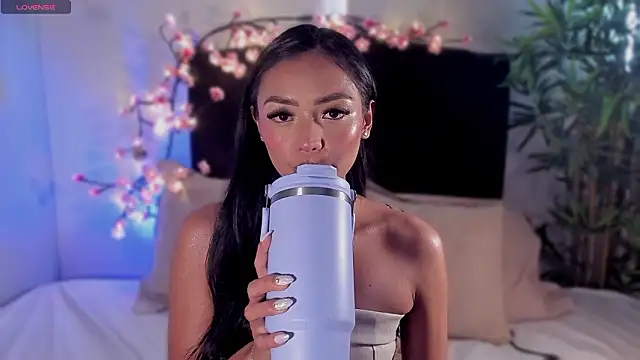 im-isabella online show from February 27, 7:58 pm