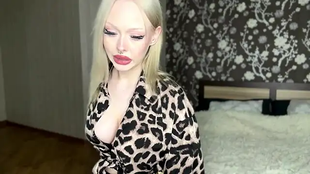 demilodge online show from December 21, 1:40 pm