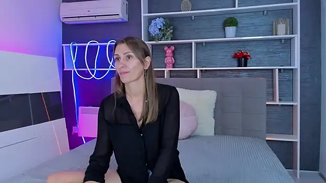 Snapshot of ChristyBrook chatting on October 6, 7:11 pm ChristyBrook online show from October 6, 7:11 pm