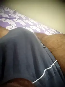 rockyu845 online show from April 1, 7:11 pm