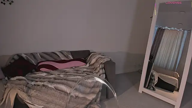 Ash Hasmy online show from April 19, 5:18 am