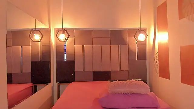 FreyrStone online show from March 10, 10:59 pm