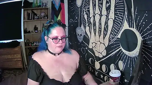 Snapshot of Kinky_Witch chatting on September 26, 3:38 pm Kinky Witch online show from September 26, 3:38 pm