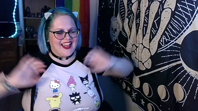 Snapshot of Kinky_Witch chatting on October 22, 2:45 am Kinky Witch online show from October 22, 2:45 am