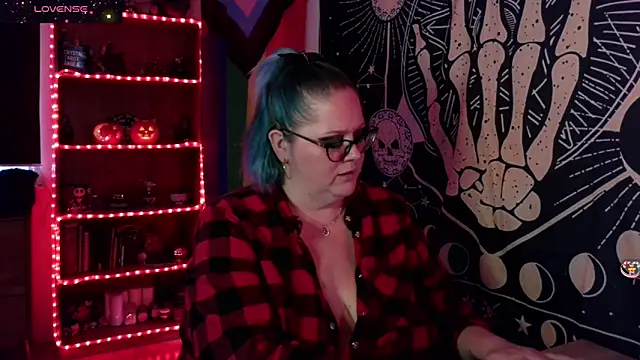 Snapshot of Kinky_Witch chatting on October 26, 5:52 pm Kinky Witch online show from October 26, 5:52 pm