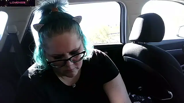 Snapshot of Kinky_Witch chatting on November 4, 3:11 pm Kinky Witch online show from November 4, 3:11 pm