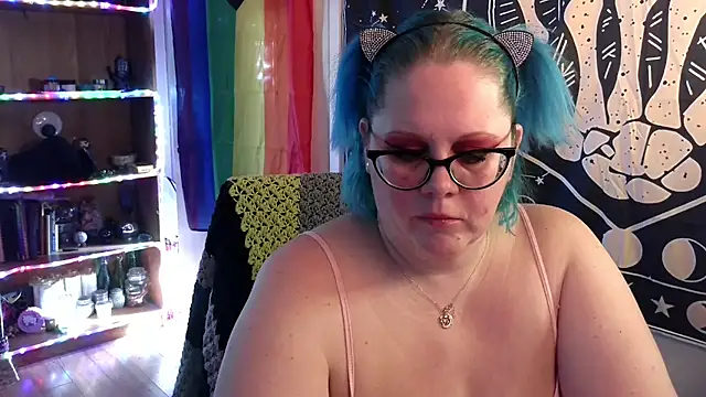 Snapshot of Kinky_Witch chatting on November 19, 5:13 pm Kinky Witch online show from November 19, 5:13 pm