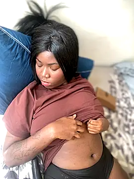 Snapshot of Alexia_24 chatting on November 18, 4:11 pm Alexia 24 online show from November 18, 4:11 pm