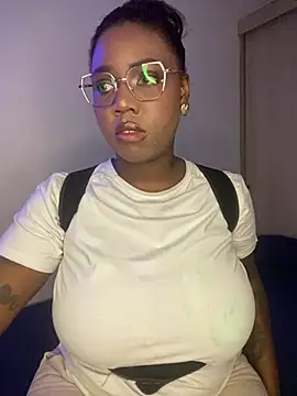 Alexia 24 online show from June 5, 3:46 am