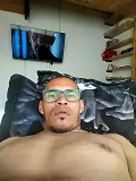 DOBLEWYOSK69G online show from February 5, 9:08 pm