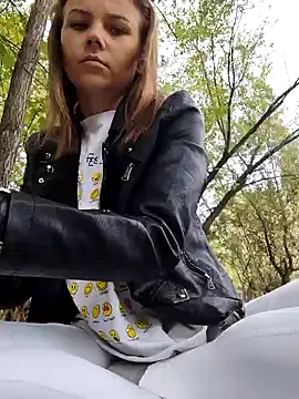 Snapshot of YOURLIKAA chatting on September 22, 3:30 am YOURLIKAA online show from September 22, 3:30 am