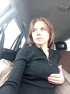 Snapshot of YOURLIKAA chatting on December 18, 4:51 am YOURLIKAA online show from December 18, 4:51 am