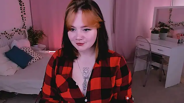 lunaalli online show from September 26, 4:44 pm