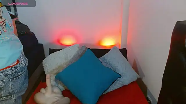 Snapshot of KrystalAdams chatting on September 18, 12:51 pm KrystalAdams online show from September 18, 12:51 pm