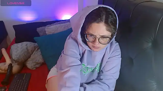 Snapshot of KrystalAdams chatting on September 23, 11:57 am KrystalAdams online show from September 23, 11:57 am