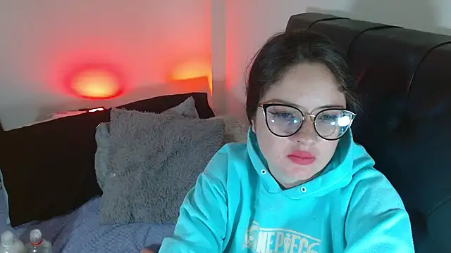 Snapshot of KrystalAdams chatting on October 9, 9:57 pm KrystalAdams online show from October 9, 9:57 pm