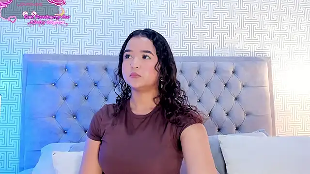 Evaa Lunna  online show from December 13, 8:14 pm