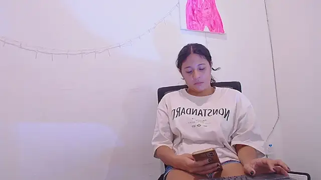 Snapshot of Aria_Arthur chatting on September 22, 7:38 pm Aria Arthur online show from September 22, 7:38 pm