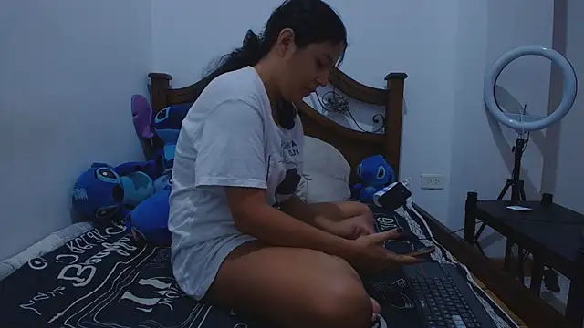 Snapshot of Aria_Arthur chatting on September 30, 12:21 pm Aria Arthur online show from September 30, 12:21 pm