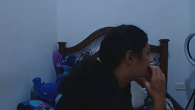 Snapshot of Aria_Arthur chatting on October 6, 11:18 am Aria Arthur online show from October 6, 11:18 am