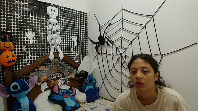 Snapshot of Aria_Arthur chatting on October 21, 10:05 am Aria Arthur online show from October 21, 10:05 am