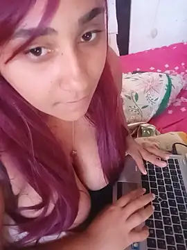 Snapshot of srtsara chatting on July 9, 2:32 pm srtsara online show from July 9, 2:32 pm