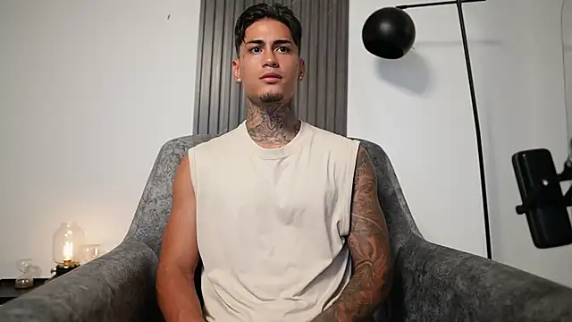 AxelVilla  online show from October 16, 8:54 pm