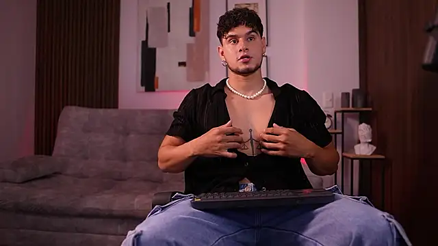 DaviesBrown online show from December 15, 9:19 pm