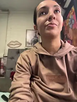 SALOME KORLAND online show from April 8, 7:36 pm