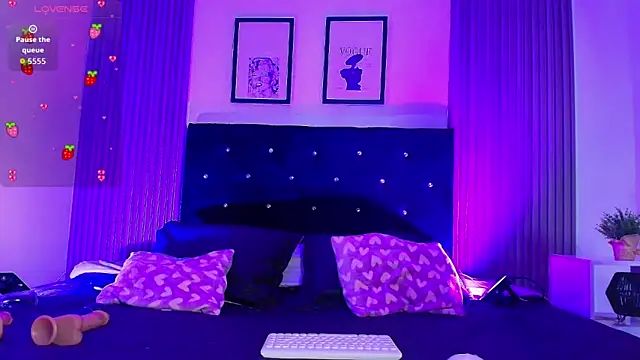 ashlycarteer online show from December 16, 6:57 pm