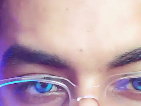 ChiseledCharm online show from October 20, 7:25 pm