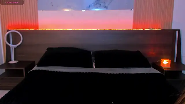 Snapshot of samanthaa_moon chatting on June 27, 8:36 pm samanthaa moon online show from June 27, 8:36 pm