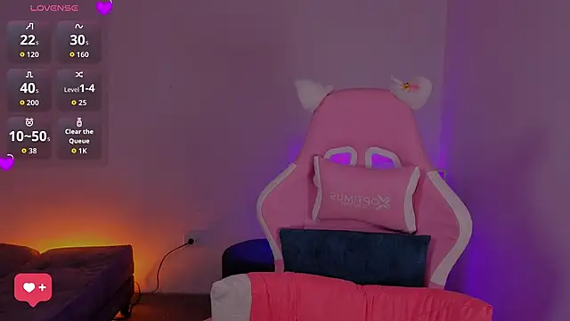 Gaby  Howards online show from March 28, 7:02 pm