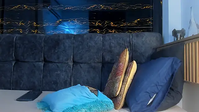 Diamond twink online show from October 4, 4:10 am