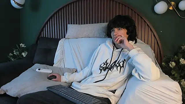 Snapshot of Diamond_twink chatting on July 24, 7:17 am Diamond twink online show from July 24, 7:17 am