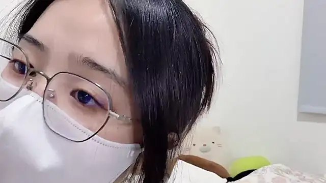 LHeart online show from March 22, 1:25 pm