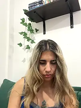 lushPeach online show from January 7, 3:53 am