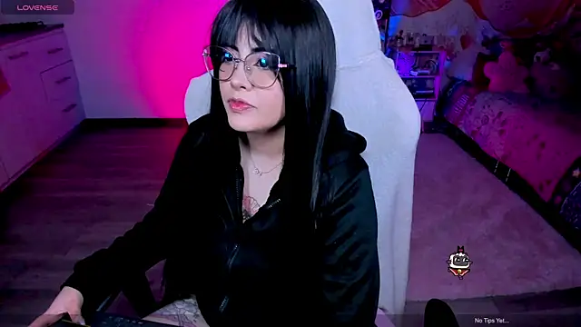 AlyssaRomanova online show from April 14, 3:45 am