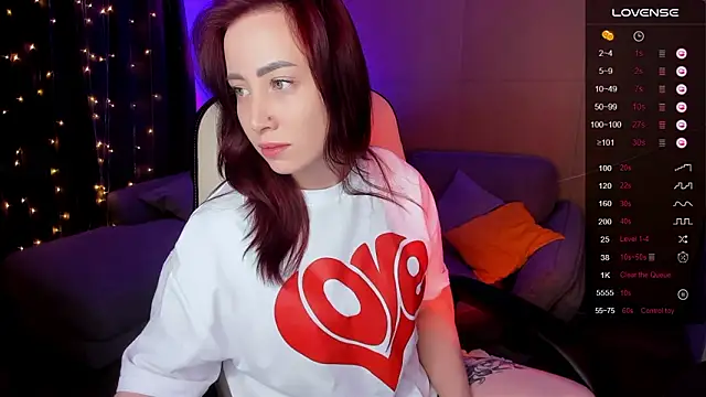 Snapshot of deboramoore chatting on January 15, 8:30 am deboramoore online show from January 15, 8:30 am